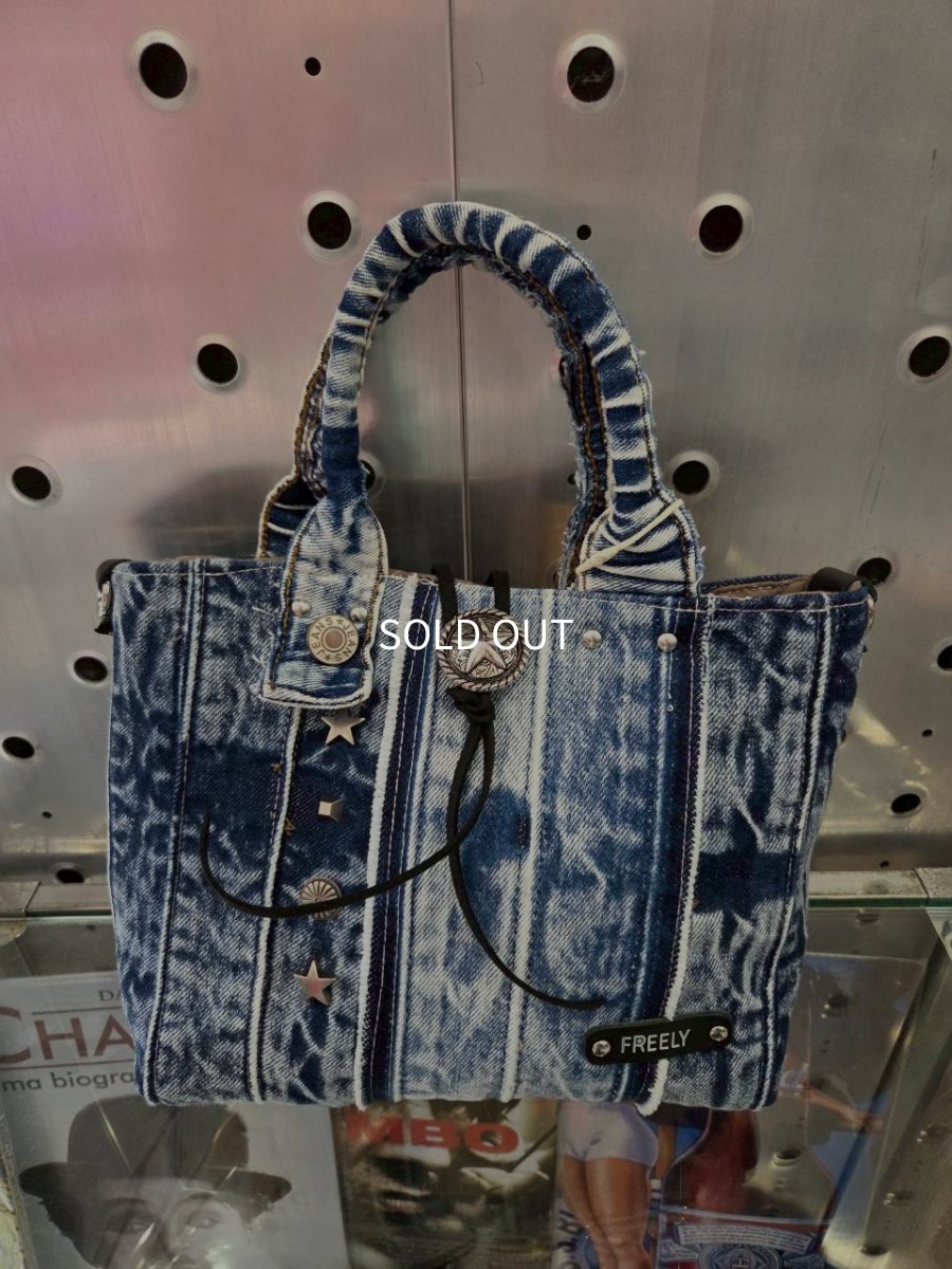 画像1: TWR×FREELY　デニムストラップミニバッグ (1)
