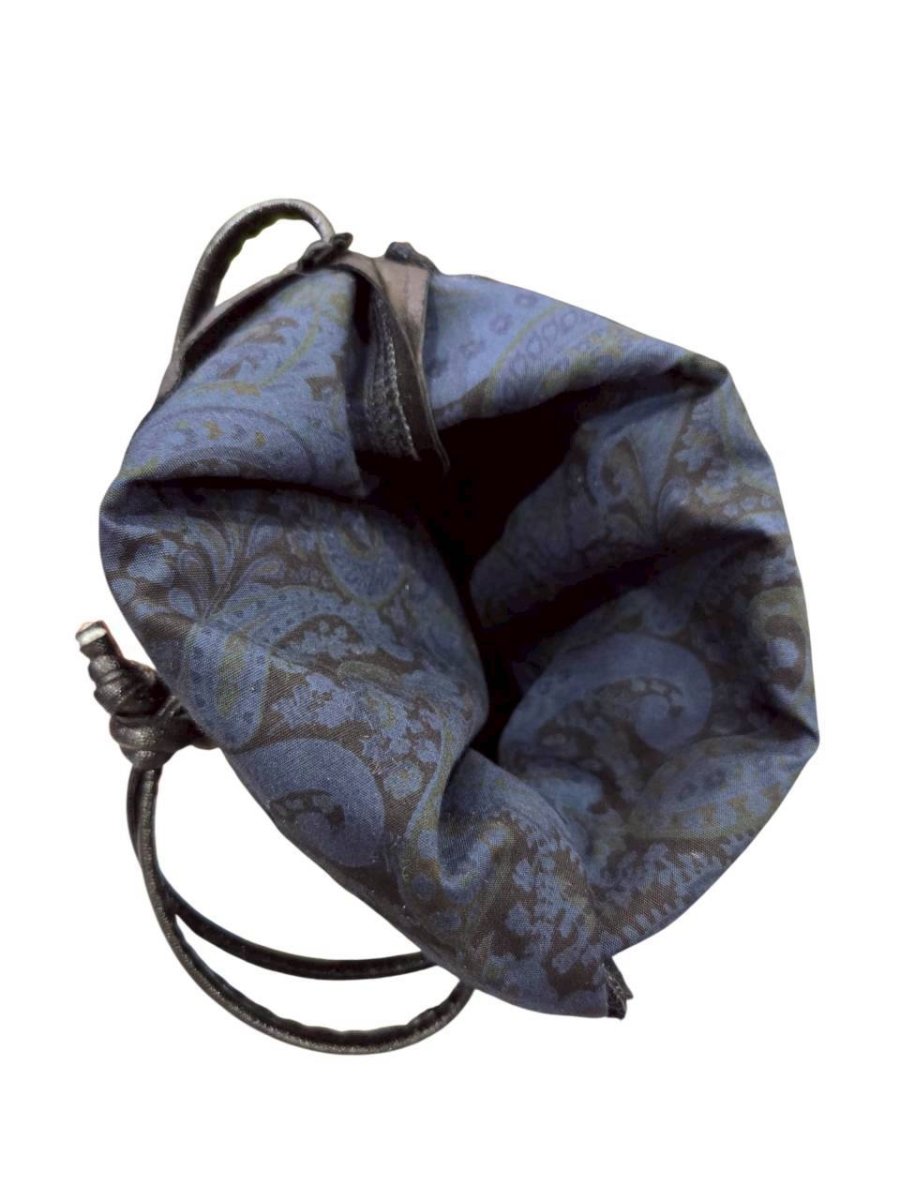 画像4: クロスパッチ付きレザー巾着バッグ (4)