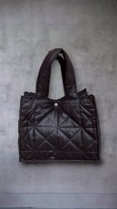 画像2: FREELY　キルティングスクエアミニBAG (2)