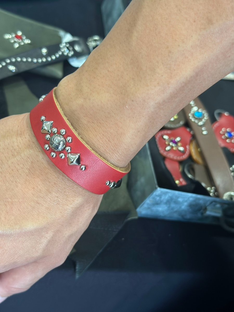 画像2: TWR STUDS LEATHER BRACELET (2)