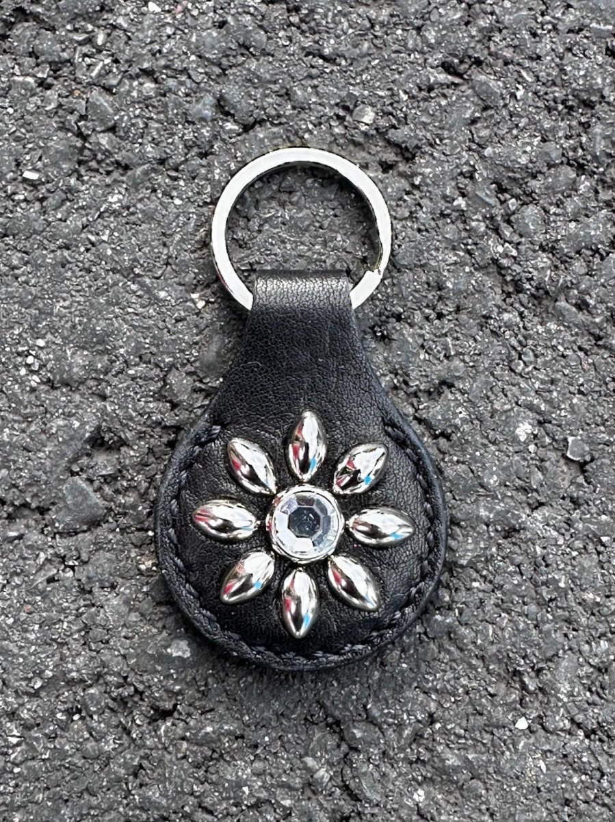 画像2: ＴＷＲオリジナル　スタッズキーホルダー (2)