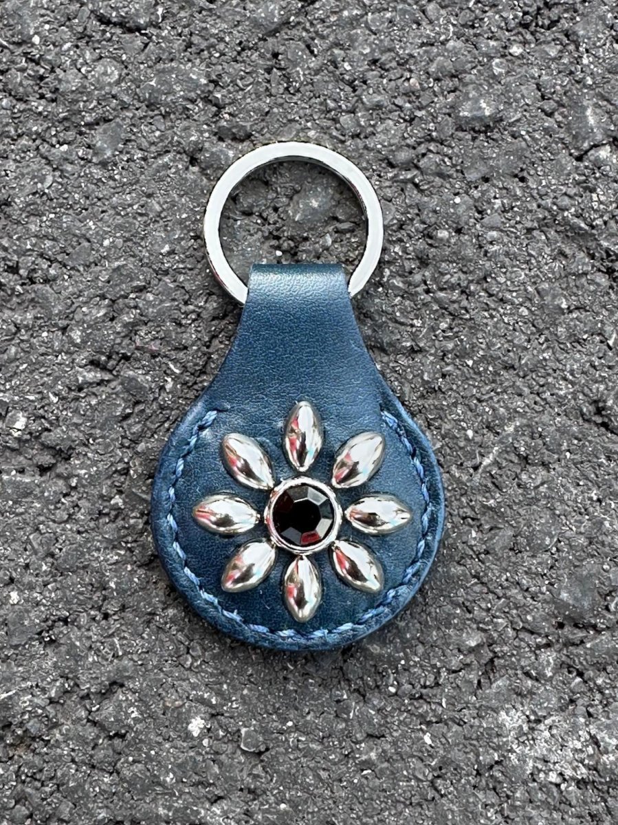 画像15: ＴＷＲオリジナル　スタッズキーホルダー (15)