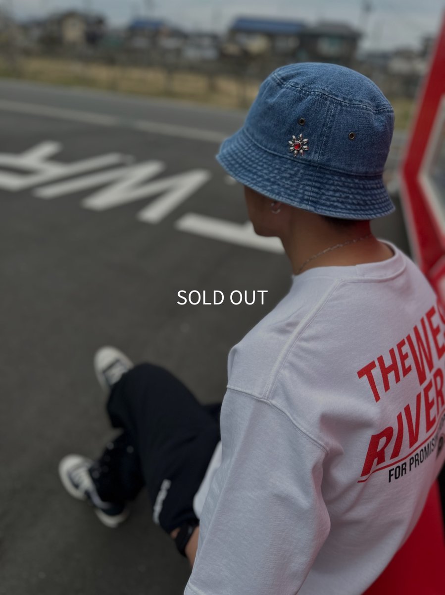 画像1: ＴＷＲオリジナル　花スタッズデニムバケットハット (1)