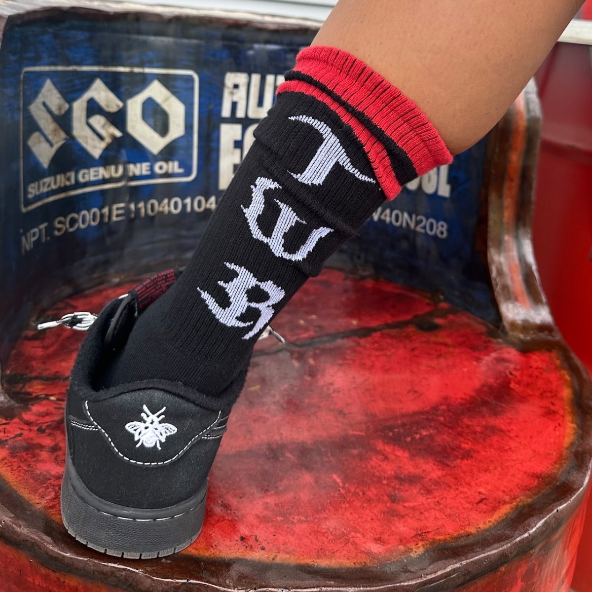 画像2: ＴＷＲオリジナル　花文字入りラインソックス (2)