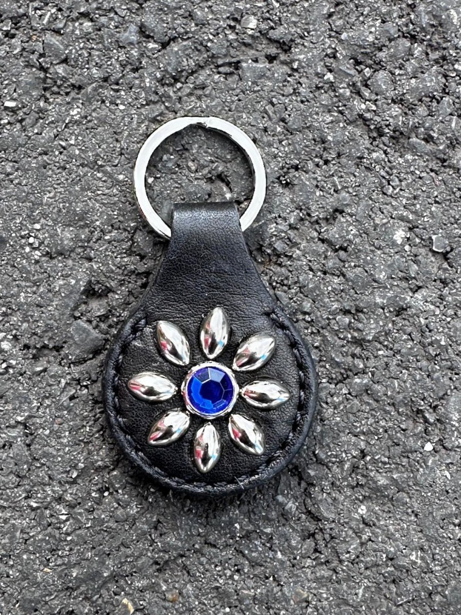 画像4: ＴＷＲオリジナル　スタッズキーホルダー (4)